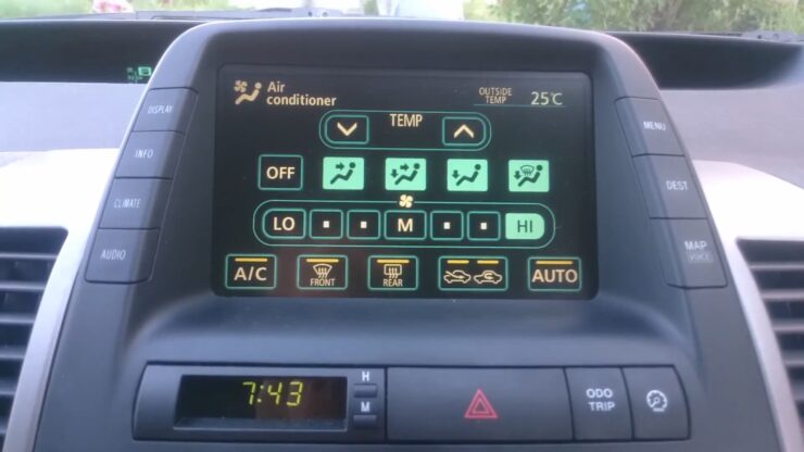 How to check A_C fault codes on Toyota Prius