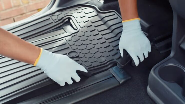 Many manufacturers of floor mats for Toyota Sienna